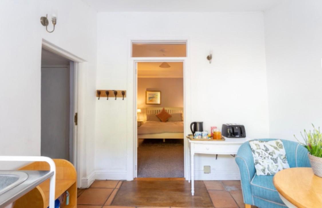 Bridport Garden Suite Экстерьер фото